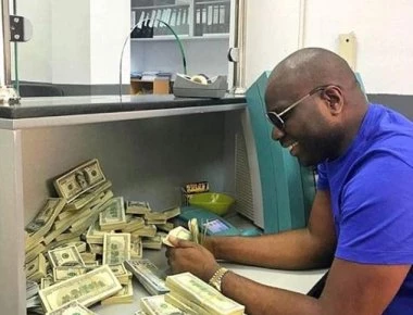 Προκαλούν και τα πλουσιόπεδα της Αφρικής: Εικόνες χλιδής ενώ οι Αφρικανοί πεθαίνουν από την πείνα